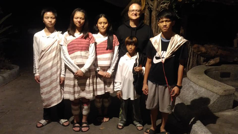 Večer s tanci a zpěvy s domorodci kmene Taroko